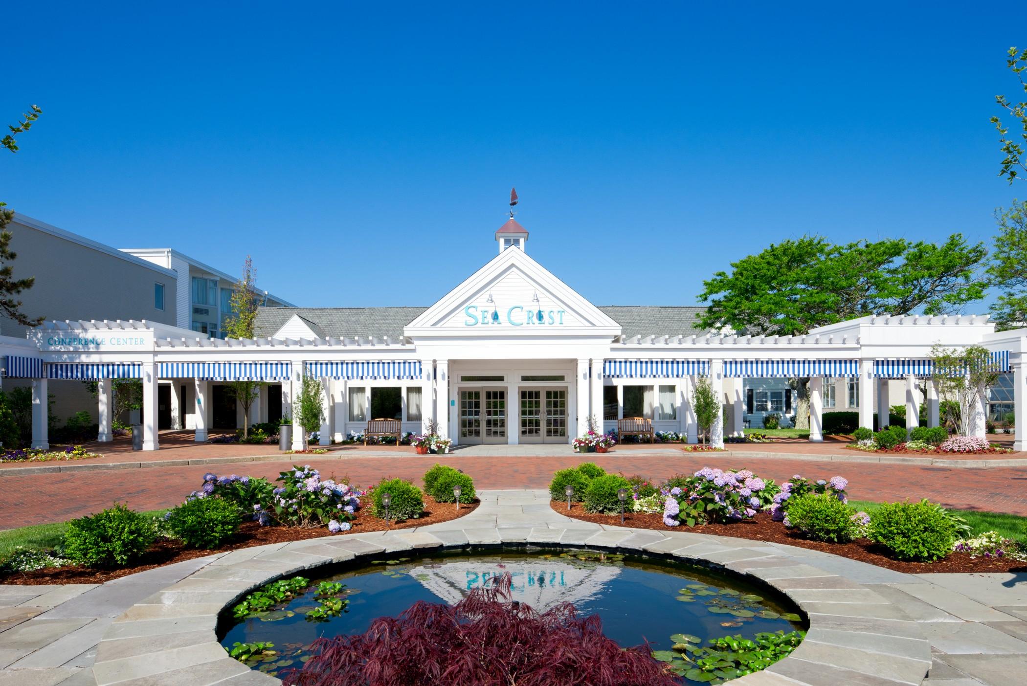 Sea Crest Beach Resort Falmouth Extérieur photo