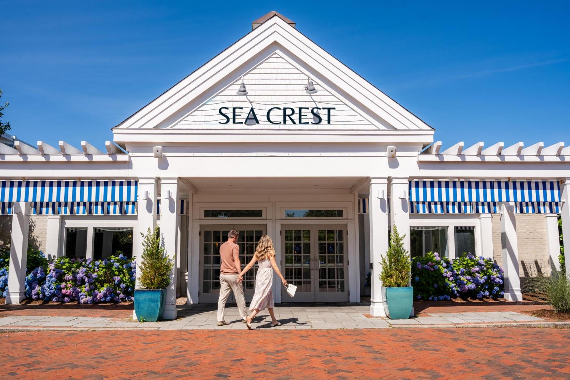 Sea Crest Beach Resort Falmouth Extérieur photo